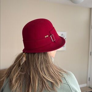 Elegant Red Women's Bowler Hat